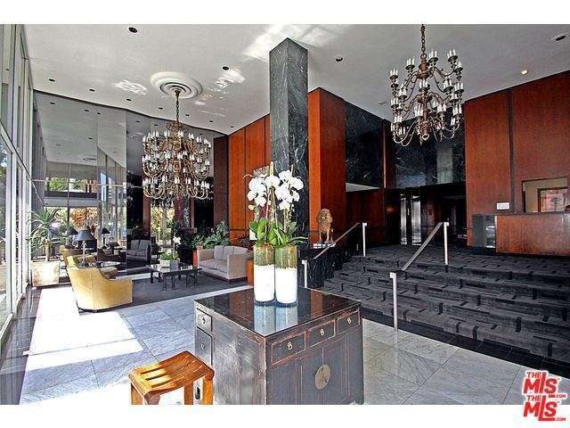 Lobby - 10701 Wilshire Blvd