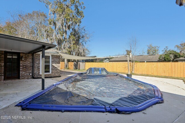 Building Photo - 1854 Lakotna Dr