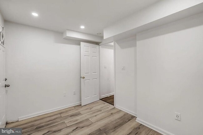 Building Photo - 1377 Quincy St NW