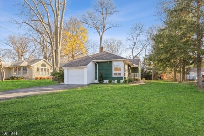 Primary Photo - 57 Essex Ave