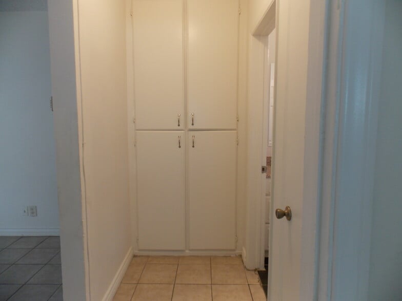 Building Photo - 2748 Maxson Rd
