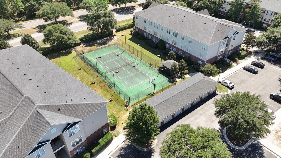 Building Photo - 1500 Cadfel Ct
