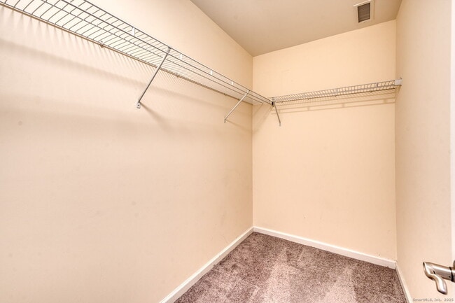 Building Photo - 43 Belvedere Dr