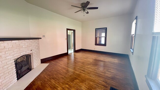Building Photo - 3+ bedroom, 2 bath in south Lincoln