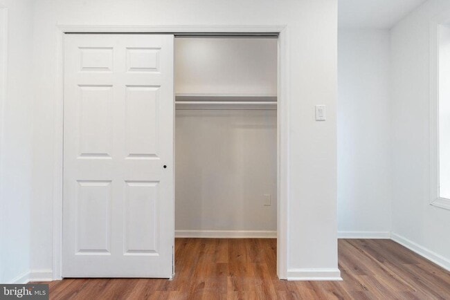 Building Photo - 32 E Elm St