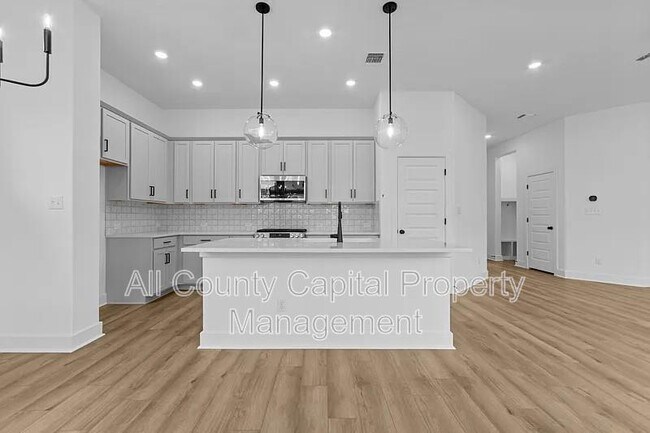 Building Photo - 217 Flowering Senna Dr