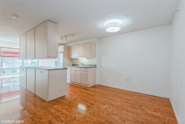 Building Photo - 800 Elgin Rd