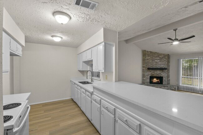 Building Photo - 4427 Burkegate Dr