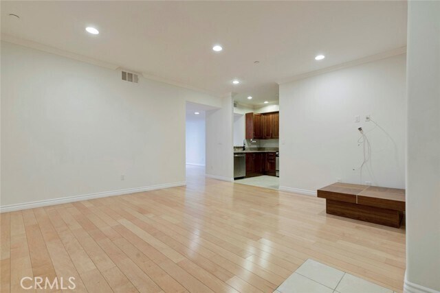 Building Photo - 556 E Palm Ave