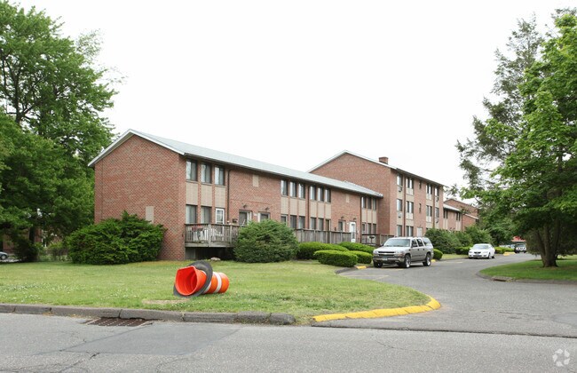 Primary Photo - Oak Ridge North