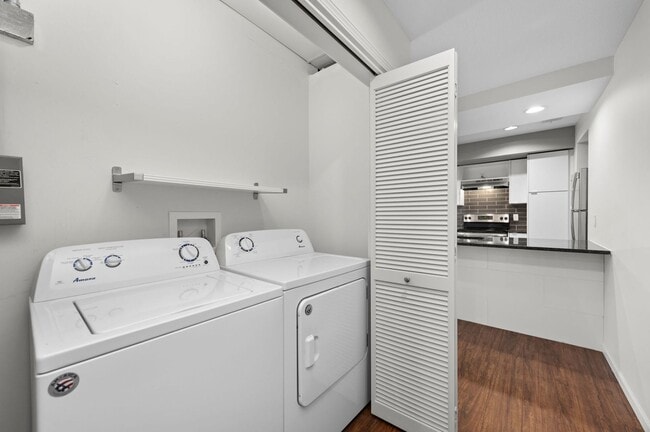 Interior Photo - VERNON ON WASHINGTON