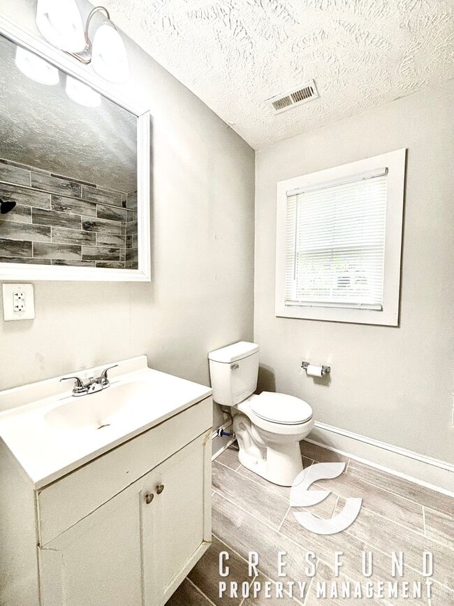 Building Photo - Adorable 2BR in Haymount! AVAILABLE NOW!