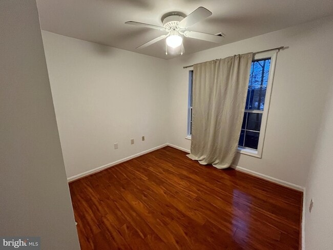 Building Photo - 16 Taber Ct