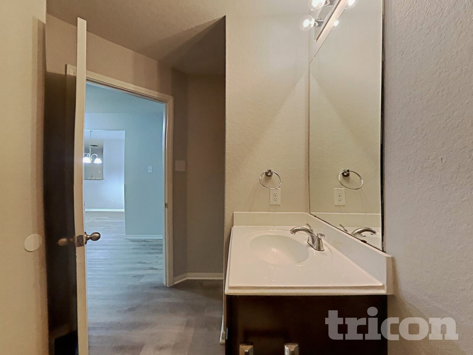 Building Photo - 7007 Capeshaw