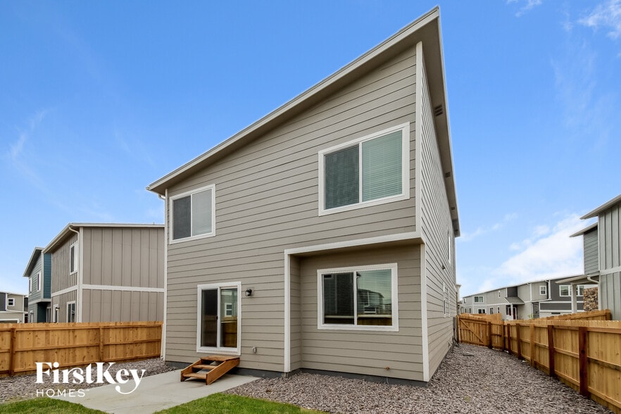 Building Photo - 11131 Murrelet Dr