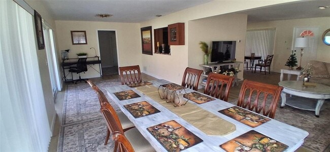 Building Photo - 441 E Rubens Dr