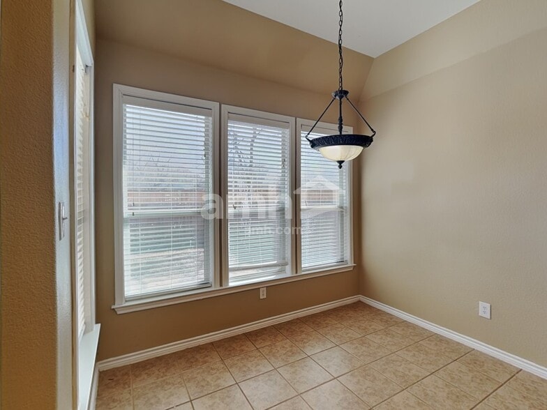 Building Photo - 154 Justin Leonard Dr