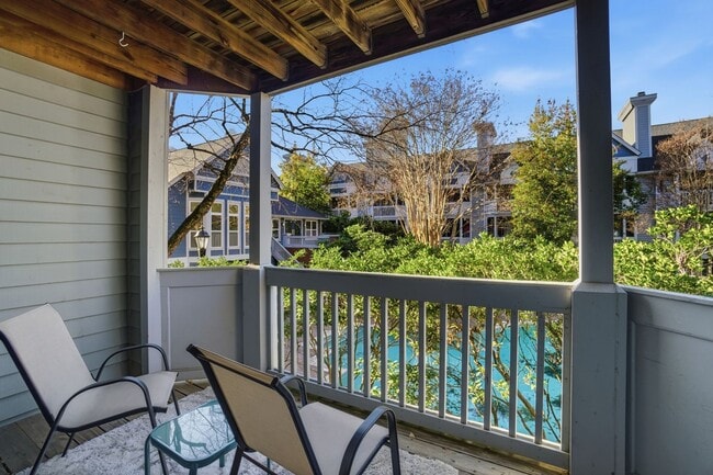 Building Photo - Uptown Living • Prime Location • City Views