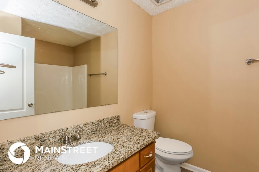 Building Photo - 70 Oak Meadows Dr