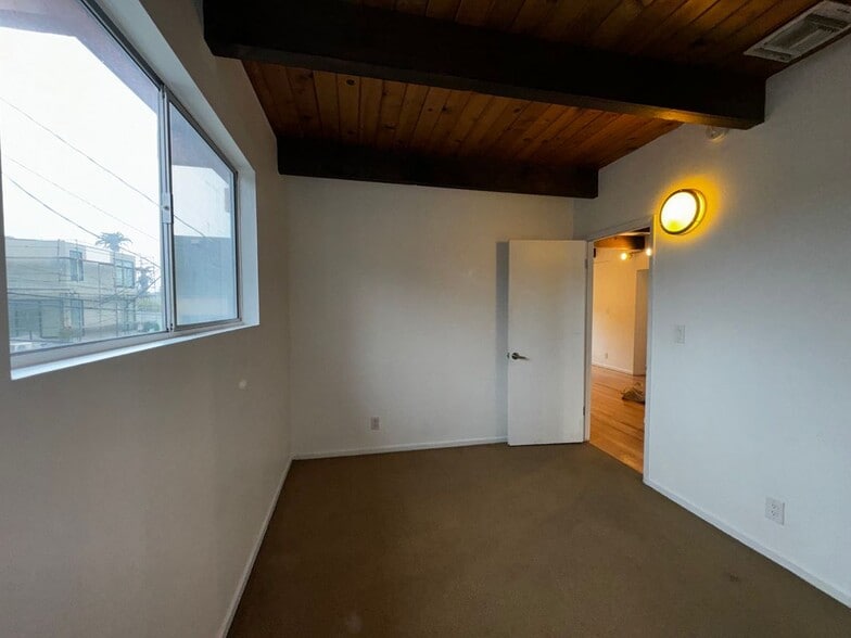 Building Photo - 1418 Abbot Kinney Blvd