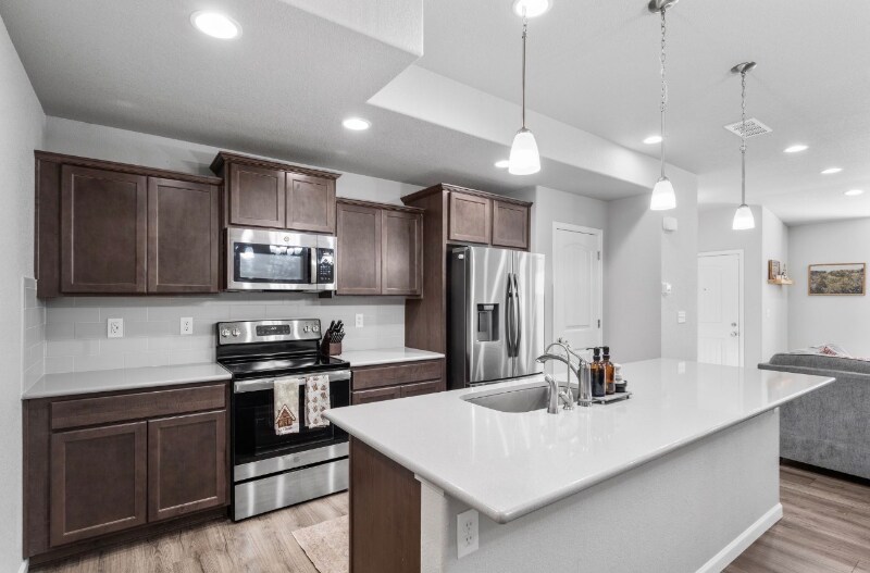 Building Photo - 6115 White Wolf Pt