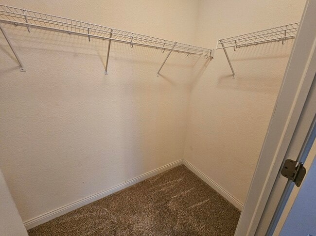 Building Photo - 1850 Stoney Ln