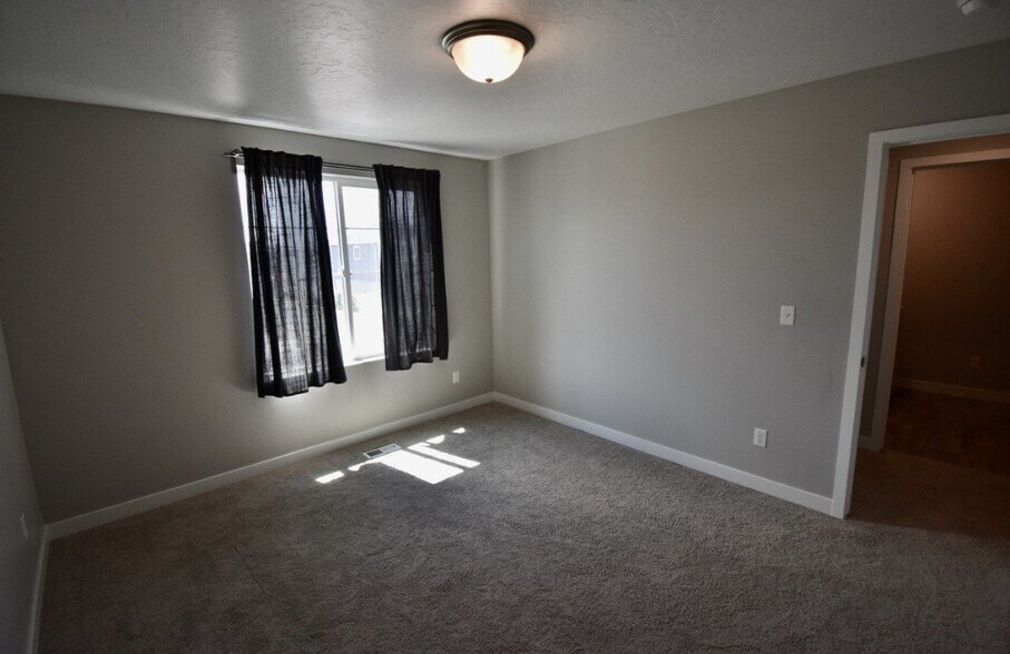 Building Photo - 968 Spruce Willow Wy