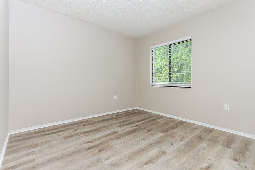 Building Photo - 1372 Bramblewood Dr