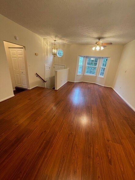 Building Photo - 846 Bayridge Dr