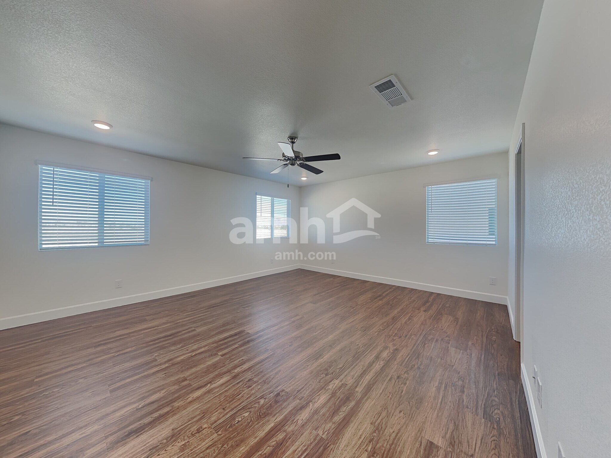 Building Photo - 6138 Theodore St