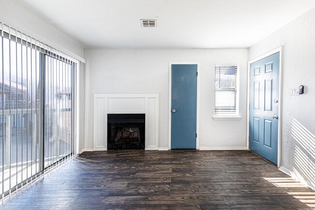 Building Photo - 2902 NW 45th Pl