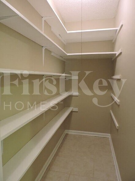 Building Photo - 4363 S Germantown Rd