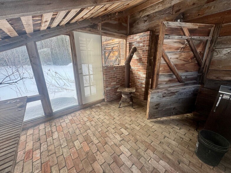 Building Photo - 45 Hoppen Rd