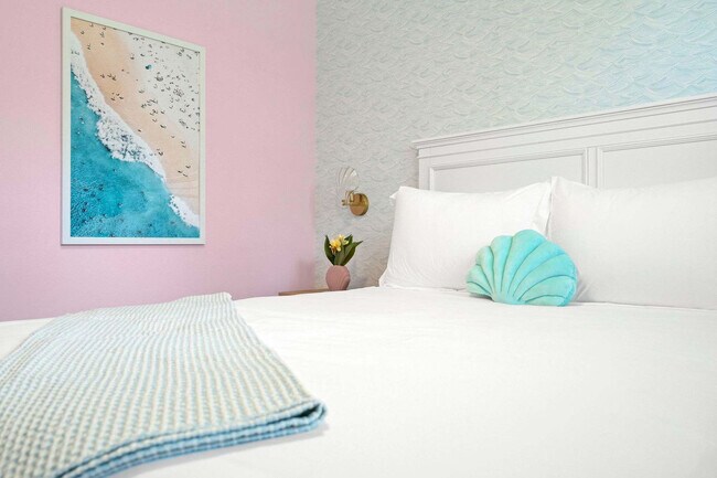 Building Photo - 1121 19th St SW