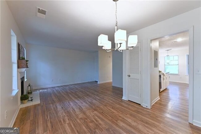 Building Photo - 1697 Cedar Bluff Way