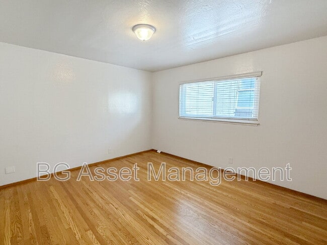 Building Photo - 121 Eddy St
