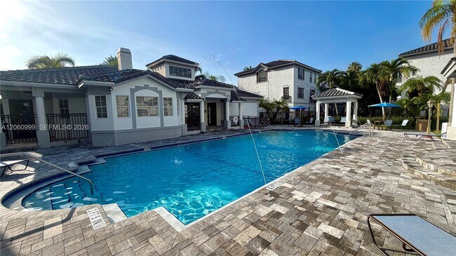 Building Photo - 735 SW 148th Ave