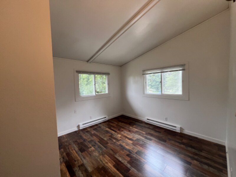 Building Photo - 124 Cherry Ave