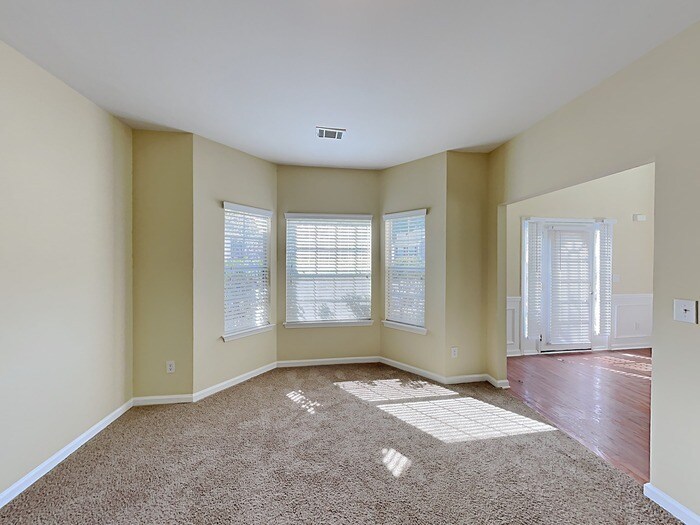 Building Photo - 7117 Cavender Dr SW
