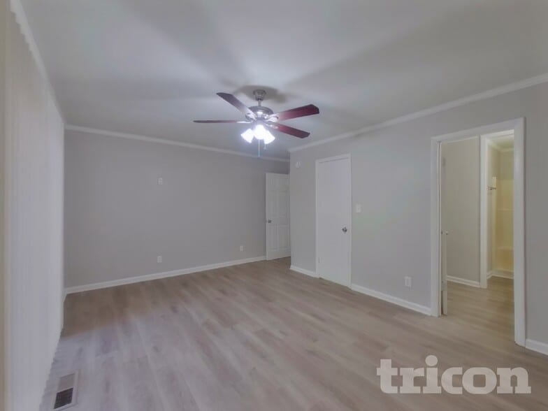 Building Photo - 6273 Branch Hill Cir