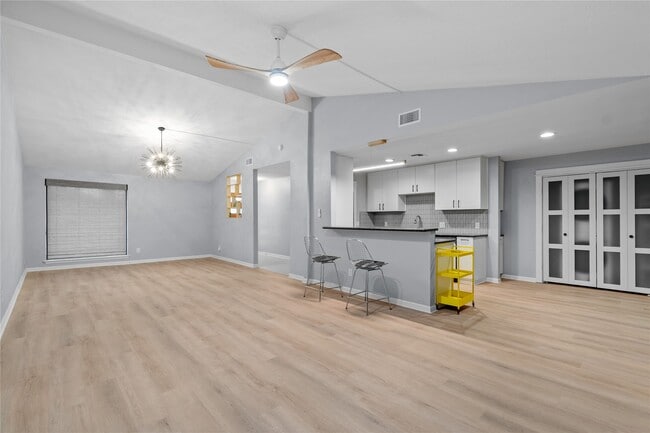 Building Photo - 12214 Braewick Dr