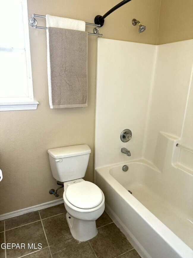 Building Photo - 10405 Canyon Sage Dr