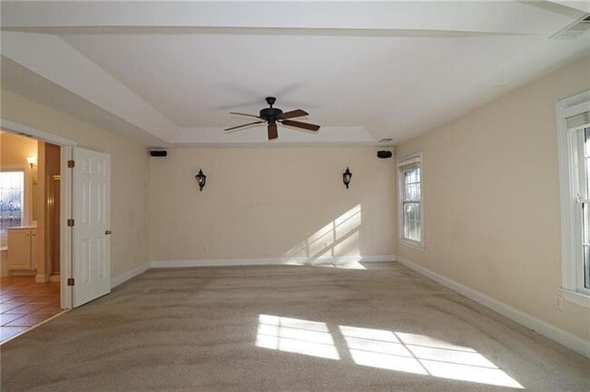 Building Photo - 1183 Dunwoody Village Dr