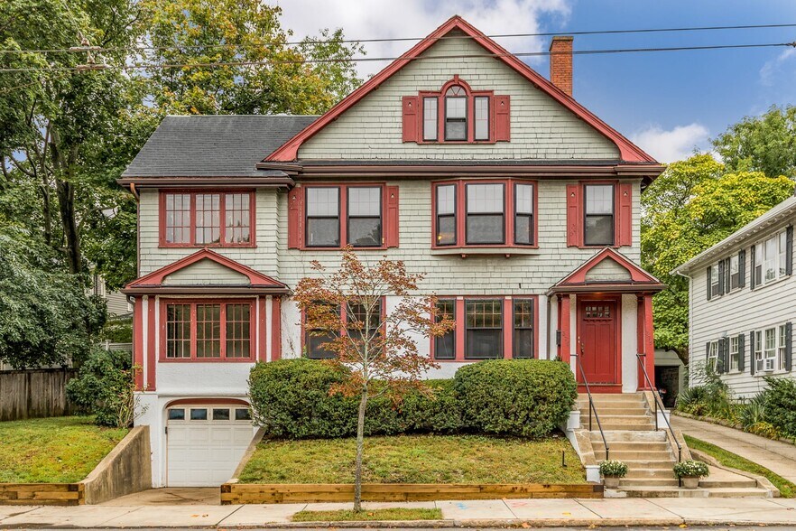 Building Photo - 375 Mount Auburn St
