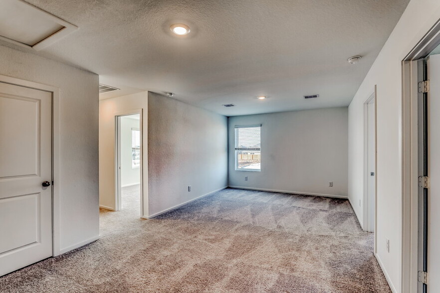 Building Photo - 472 San Miguel Crk Dr