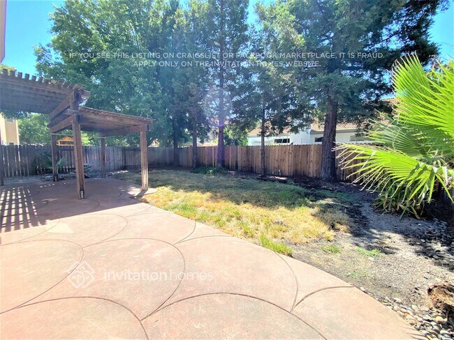Building Photo - 148 Suncrest Way