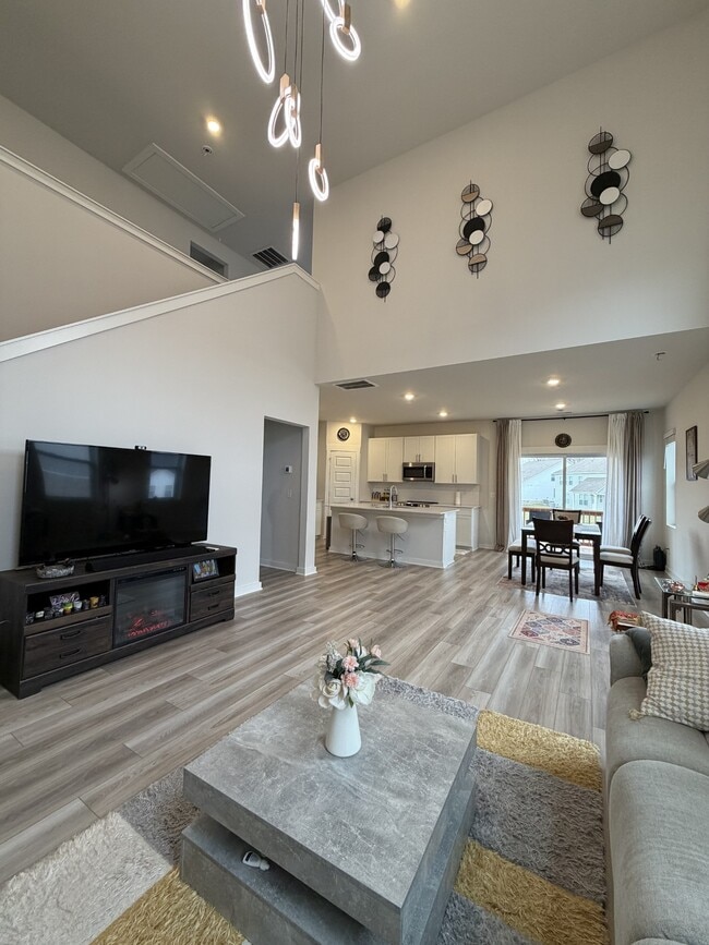 Building Photo - 213 Tartan Dr