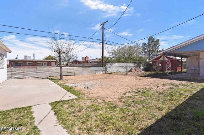 Building Photo - 5021 Tetons Dr