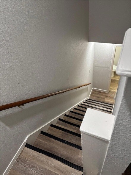 Building Photo - 1210 Southport Dr