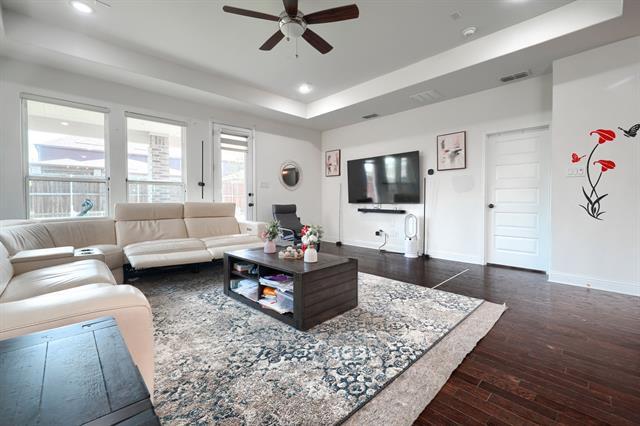 Building Photo - 3710 Keechi Creek Dr